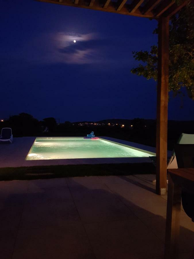 Selfness Villa Помер Екстериор снимка